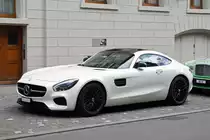 AMG Mercedes GTS V8 Turbo steht vor einem Hotel in Basel. Die Aufnahme stammt vom 21.05.2018.
