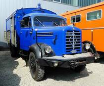 =Borgward als Einsatzfahrzeug des THW, ausgestellt beim  Roten Sommer  2018 in Fulda. Die zweitägige Veranstaltung  Roter Sommer  erinnert an die Bedeutung der vielen Hilfsorganisationen. Mai 2018