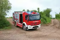 Mercedes Benz Atego mit Rosenbauer AT Aufbau Vorführfahrzeug am 18.05.18 auf der RettMobil in Fulda