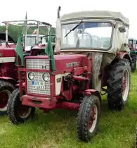 =IHC 353, gesehen bei den Schlepperfreunden Auenberg im Mai 2018