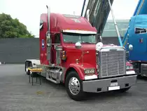 Freightliner FLD 132 aus dem Jahr 2004. US-Truck-Treffen Krefeld am 03.06.2018.