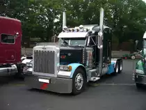 Peterbilt Sattelzugmaschine auf dem US-Truck-Treffen Krefeld am 03.06.2018.