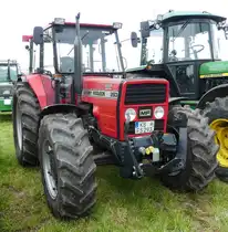 =MF 293, gesehen bei den Schlepperfreunden Auenberg im Mai 2018