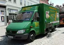 =MB Sprinter vom Geflügelhof Welbsleben steht im Mai 2018 auf dem Quedlinburger Wochenmarkt