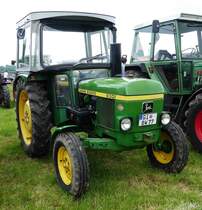 =John Deere 830, ausgestellt bei den Schlepperfreunden Auenberg im Mai 2018