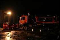 Nach dem Rumeinsatz in der Nacht steht der Atego 1828 (PALIFT) auf der Meisterei. (10.02.2009)