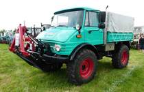 =Unimog U 65, ausgestellt bei den Schlepperfreunden Auenberg im Mai 2018