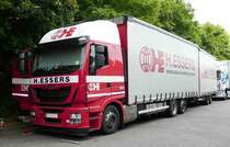 =Iveco-Hängerzug rastet auf dem Autohof Fulda Nord im Mai 2018