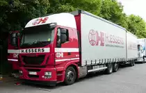 =Iveco-Hängerzug rastet auf dem Autohof Fulda Nord im Mai 2018