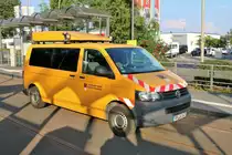 Leonhard Weiss VW T5 Schwertransport Abssperrfahrzeug am 16.06.18 in Frankfurt am Main 