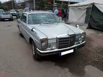 Mercedes Benz W114 280CE Coupe beim Oldtimertreffen am 17.06.2018 an der  Alten Dreherei  in Mülheim an der Ruhr.