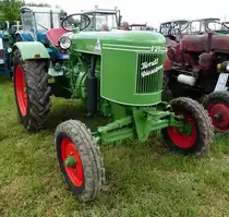 =Fendt Dieselross F 25, ausgestellt bei den Schlepperfreunden Auenberg im Mai 2018