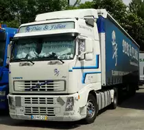 =Volvo FH-Sattelzug von DIAS & Filhos rastet im Mai 2018 am Rasthof Fulda-Nord