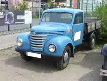 Framo Barkas V901/2 Pritschenwagen. 1957 - 1961. Motorisiert ist der V901/2 mit einem 3-Zylinderzweitaktmotor der aus 900 cm³ Hubraum 28 PS leistet. Oldtimertreffen an der  Alten Dreherei  in Mülheim an der Ruhr am 16.06.2018.