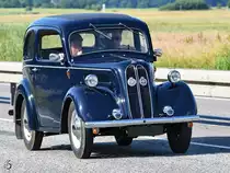 Ein Ford Popular 103E Anfang Juni 2018 auf einer Landstraße in der Nähe von Aalborg.