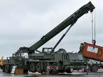 Ein Grove Autodrehkran der Dänischen Armee Anfang Juni 2018 in Aalborg.