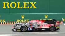 #38, Jackie Chan DC Racing, Oreca 07 (LMP2), Fahrer: Jazeman Jaafar, Malaysia Weiron Tan & Nabil Jeffri Am Abend des 16.Juni 2018 auf dem Weg zur Startaufstellung der 86. 24-Stunden-Rennen von Le Mans