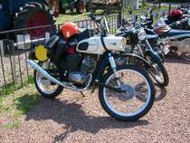 MZ ES 250 Gel�ndemaschine war beim Oldtimer und Schleppertreffen vor dem Start und Zielturm zu sehen. Lugau 2008