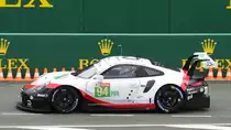 Porsche 911 RSR GTE, LMGTE Pro Nr.94, Porsche GT Team , Fahrer:  Romain Dumas, Timo Bernhard & Sven Müller. Ausfall nach 92 Runden. Hier am 16.Juni 2018 auf dem Weg zur Startaufstellung der 86. 24-Stunden-Rennen von Le Mans