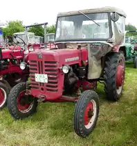 =IHC D 324, ausgestellt bei den Schlepperfreunden Auenberg im Mai 2018