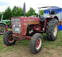 =IHC 523, ausgestellt bei den Schlepperfreunden Auenberg im Mai 2018