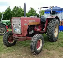 =IHC 523, ausgestellt bei den Schlepperfreunden Auenberg im Mai 2018