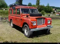 Land Rover Oldtimer an einer kleine Oldtimer Ausstellung auf dem Areal von La Traction in Pre Petitjean am 23.06.2018