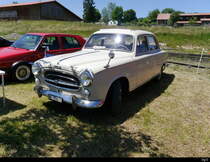 Weisser Peugeot 403 Oldtimer an einer kleine Oldtimer Ausstellung auf dem Areal von La Traction in Pre Petitjean am 23.06.2018