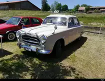 Weisser Peugeot 403 Oldtimer an einer kleine Oldtimer Ausstellung auf dem Areal von La Traction in Pre Petitjean am 23.06.2018