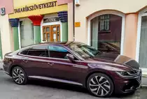 VW Arteon  Crimson Red Metallic , aufgenommen am 18.06.2018.
