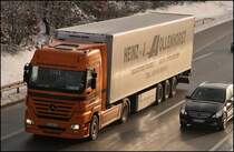 Actos MP2 1844 der Spedition HEINZ J. HOLLENHORST ist in Richtung Norden unterwegs. (12.02.2009)
