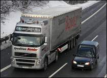 Und ein weiterer VOLVO FH 520PS GLOBETROTER XL von BENDER ist auf dem Heimweg nach Freudenberg. (12.02.2009)
