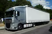 =DAF XF von HHS rastet an der A 5 im Juli 2018
