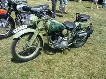 Ardie RBK 200  Feuerreiter  aus dem Jahr 1938. Die Motorradmarke Ardie produzierte bis 1958 in Nürnberg Motorräder. Bei dem Modell  Feuerreiter  handelt es sich um ein sportliches Modell. Angetrieben wird das Motorrad von einem Einzylinderviertaktmotor der aus 197 cm³ Hubraum 9 PS leistet. Dittmer´s Hoffest in Sprockhövel am 07.07.2018.