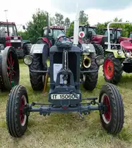 =IHC DEERING, ausgestellt bei den Schlepperfreunden Auenberg im Mai 2018