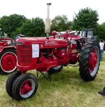 =IHC Farmall H, Bj. 1948, ausgestellt bei den Schlepperfreunden Auenberg im Mai 2018
