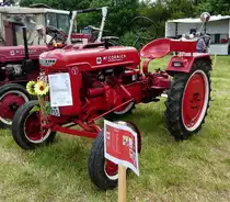 =IHC DLD 2, Bj. 1955, ausgestellt bei den Schlepperfreunden Auenberg im Mai 2018