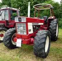 IHC 1046, Bj. 1976, ausgestellt bei den Schlepperfreunden Auenberg im Mai 2018
