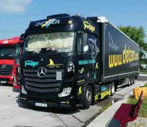 =MB Actros-Sattelzug der Spedition DETZER rastet im Juni 2018 an der A3