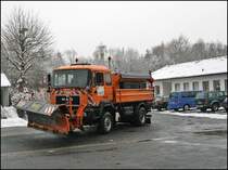 Gewaschen wird der MAN FE360A in die Halle gefahren. (13.02.2009)