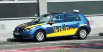 =VW Golf VII der Fahrschule YETKIN steht im Juli 2018 in Karlsruhe