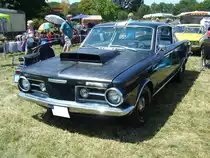Plymouth Barracuda. 1964 - 1966. Hier wurde ein Barracuda der ersten Generation abgelichtet. Der Barracuda konnte wahlweise mit einem 3682 cm³ 6-Zylinderreihenmotor mit 147 PS oder einem 4.5l V8-motor mit 230 PS bestellt werden. Dittmer´s Hoffest in Sprockhövel am 07.07.2018.