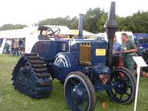 Lanz Bulldog in Ausf�hrung HalbkettenSchlepper im Agrapark Markleeberg 2007. Er geh�rte mit zu der Ausstellung um Heinrich Lanz und seine Traktoren 