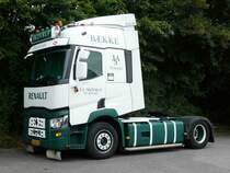 =Renault-Sattelzugmaschine von JAS-Transport rastet an der A7 im Juli 2018
