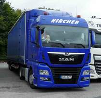 MAN-Sattelzug der Spedition KIRCHER steht im Juni 2018 auf der Rastanlage Fulda-Nord