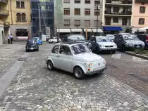 Fiat 500 des Fiat 500 Club Italien bei einer Ausfahrt am 30. Juni 2018 in Tirano. 