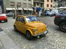 Fiat 500 mit Faltdach bei einer Ausfahrt am 30. Juni 2018 in Tirano des 500 Club Italien. 