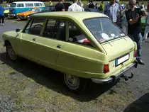 Profilansicht eines Citroen Ami 8. 1969 - 1978. Oldtimertreffen Zeche Hannover in Herne am 22.07.2018.