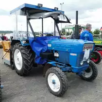 =Ford Dexta 2000, Bj. 1965, gesehen bei den Motorrad-Oldtimer-Freunden Kiebitzgrund im Juni 2018