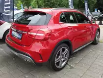 Der Mercedes-Benz GLA auf der Autoschau in Krefeld an der Rennbahn, 24.6.18
